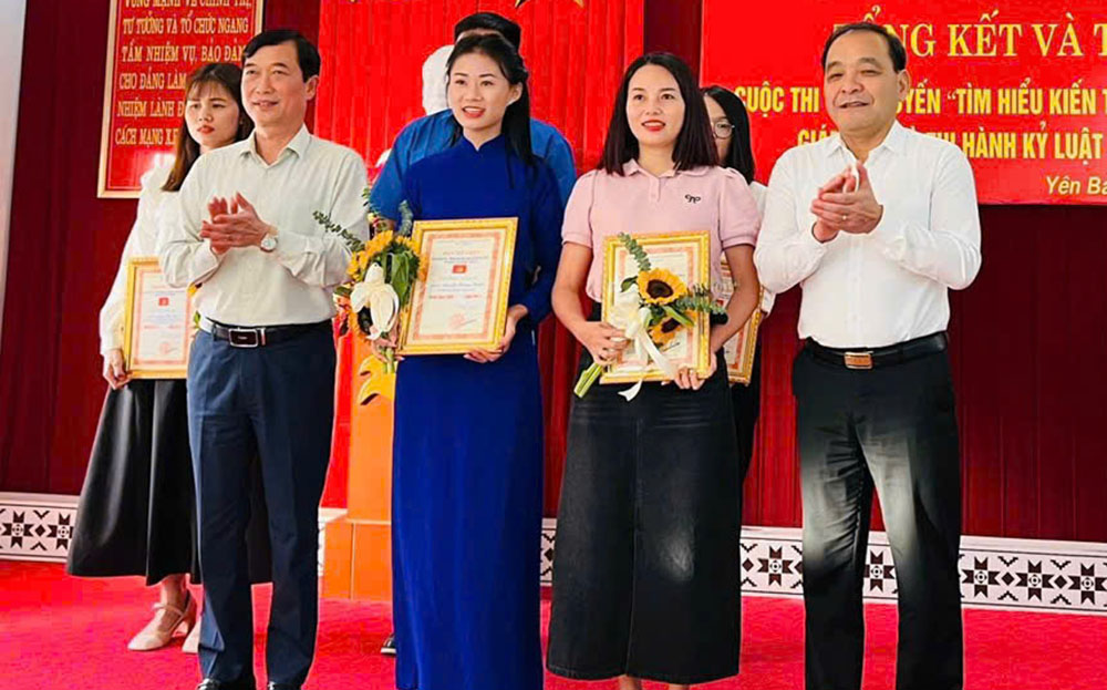 Cô giáo truyền cảm hứng và lý tưởng sống đẹp cho sinh viên